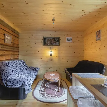 Three-bedroom Holiday In Semesterbostad Gornji Grad